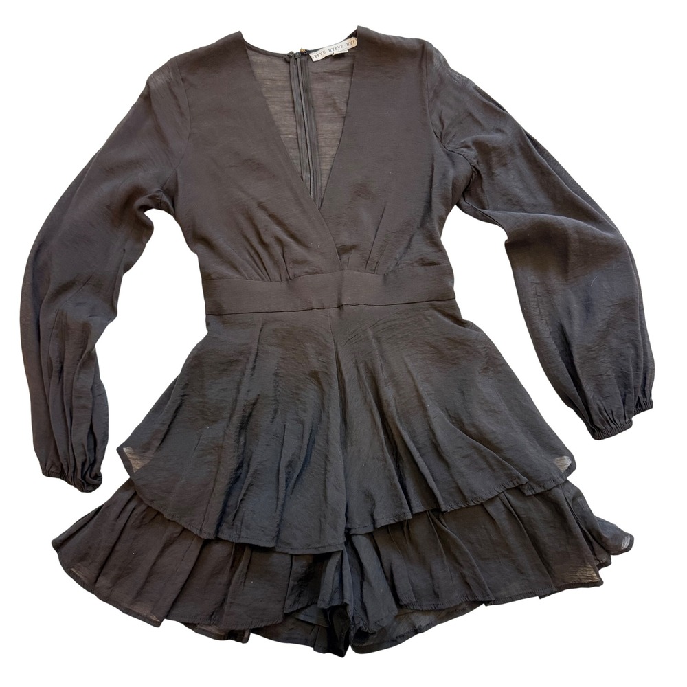 Black Long Sleeve Tiered Ruffle Romper V-Neck Back‎ Tie S Dark Romantic Coquette